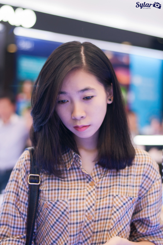 变态男狂揉大胸美女